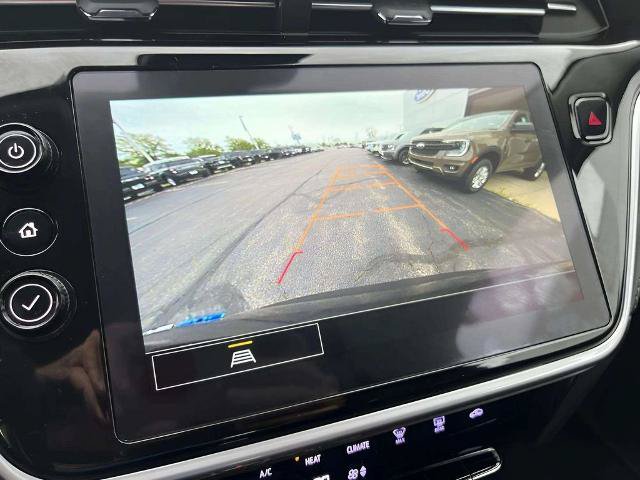Used 2023 Chevrolet Bolt EUV LT w/ Driver Confidence Package FWD image 25