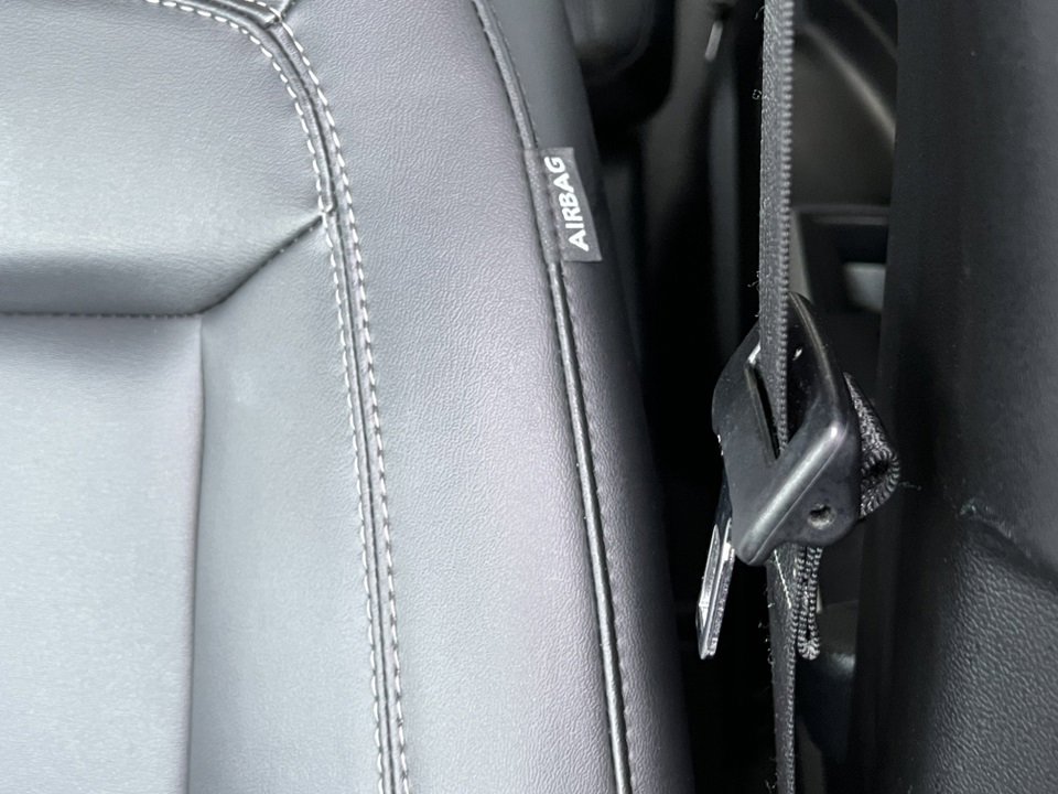 Certified 2023 Ford Explorer XLT w/ Equipment Group 202A image 15