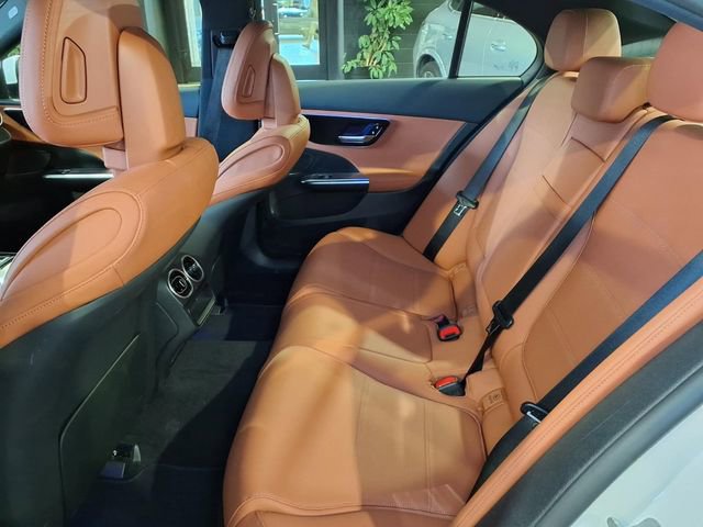 Used 2025 Mercedes-Benz C 300 4MATIC Sedan image 18
