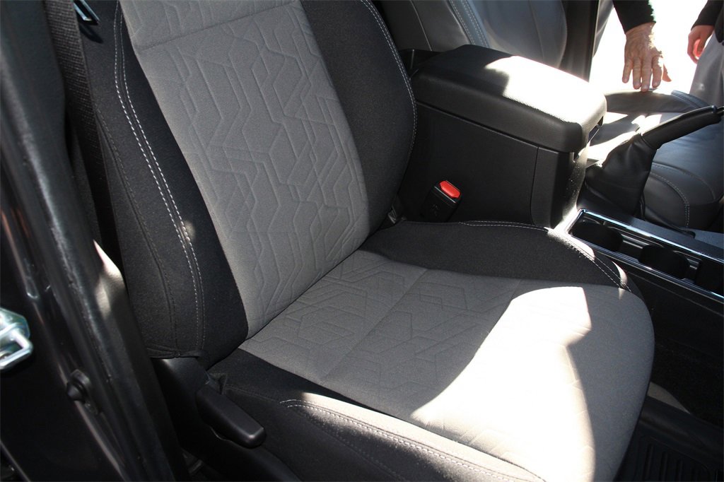 Used 2022 Toyota Tacoma TRD Off-Road image 29