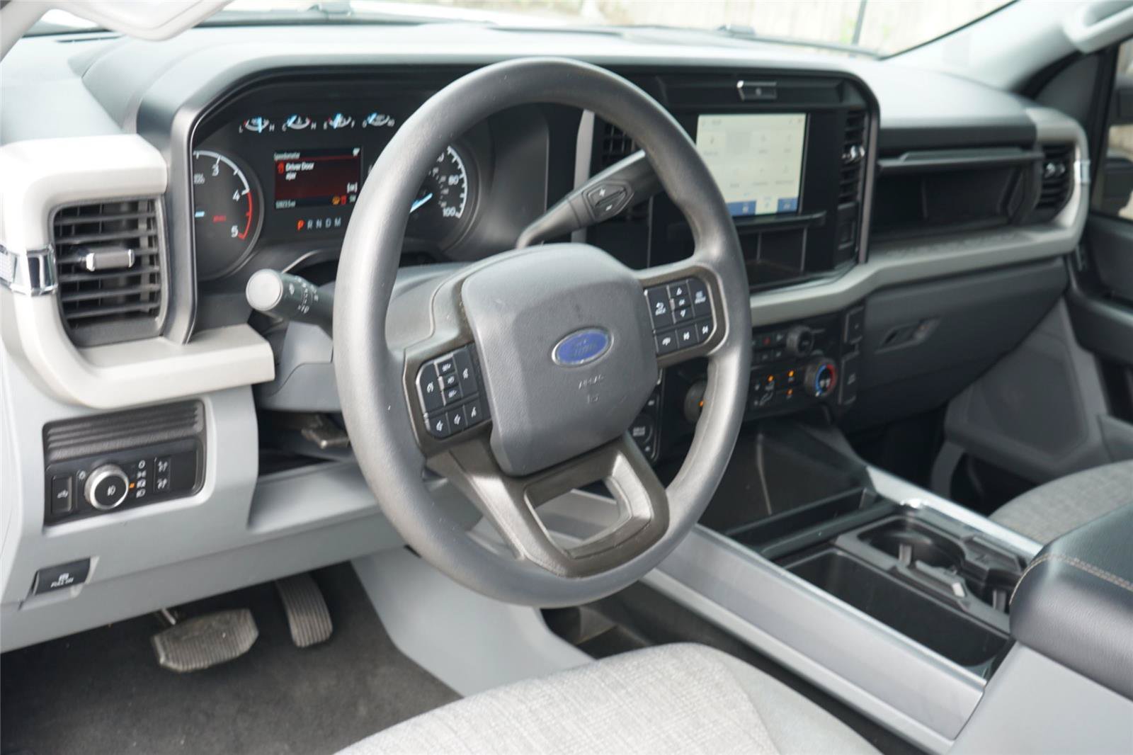 Certified 2025 Ford F350 XLT w/ 360-Degree Camera Package AWD/4WD image 9