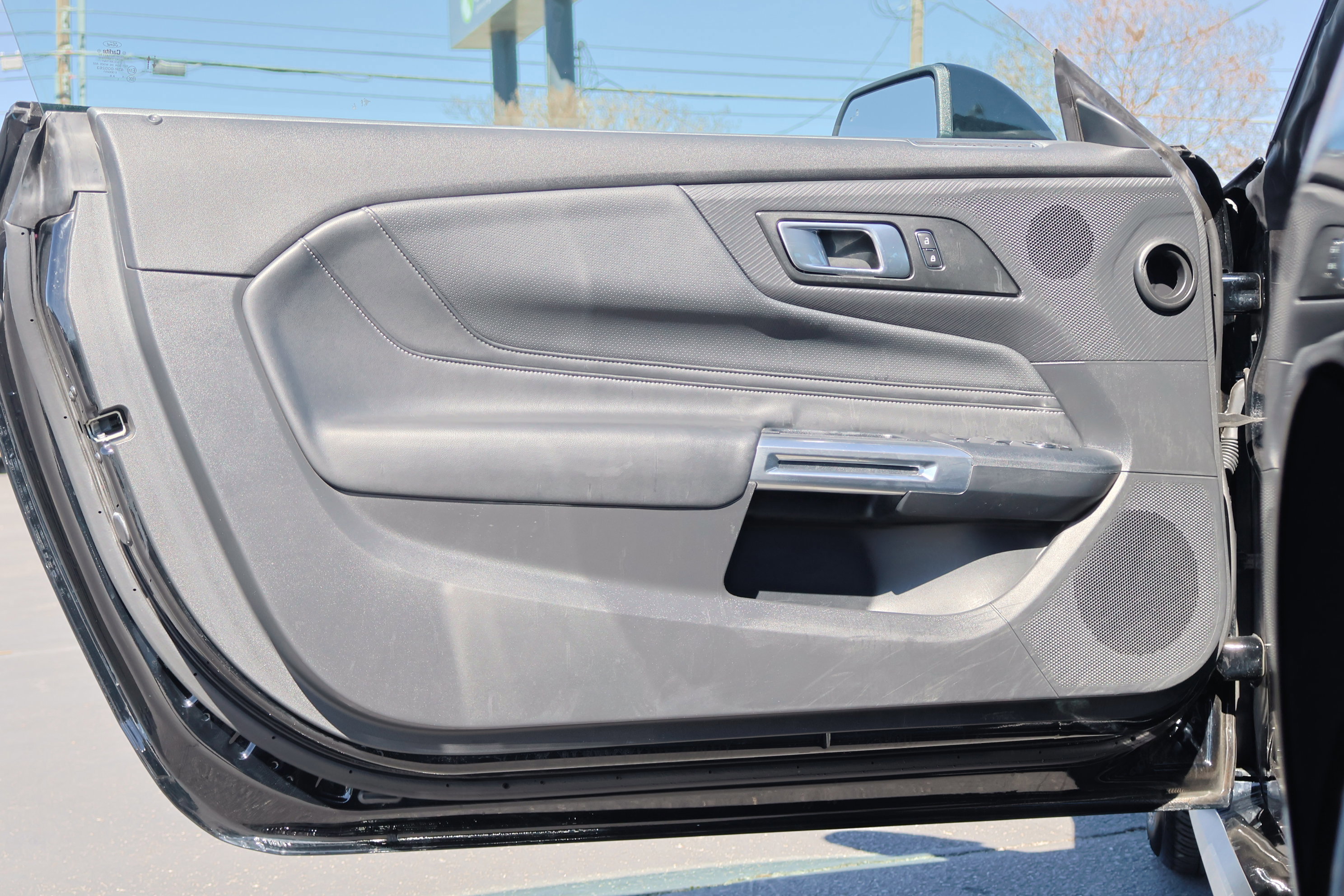 Certified 2025 Ford Mustang Premium image 10