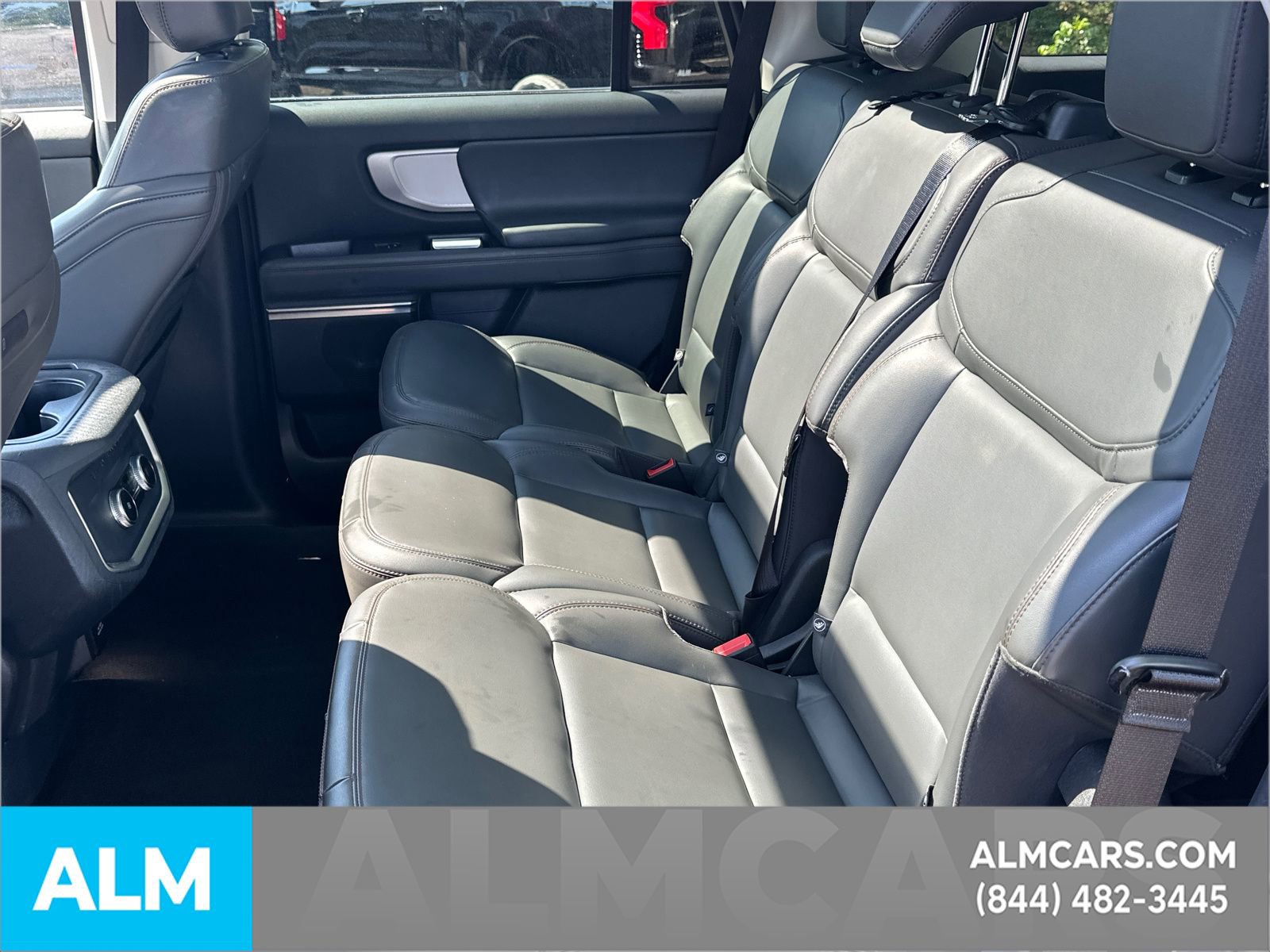 Certified 2025 Ford Expedition Active AWD/4WD image 24
