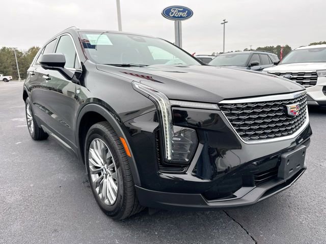 Used 2025 Cadillac XT4 Premium Luxury image 10