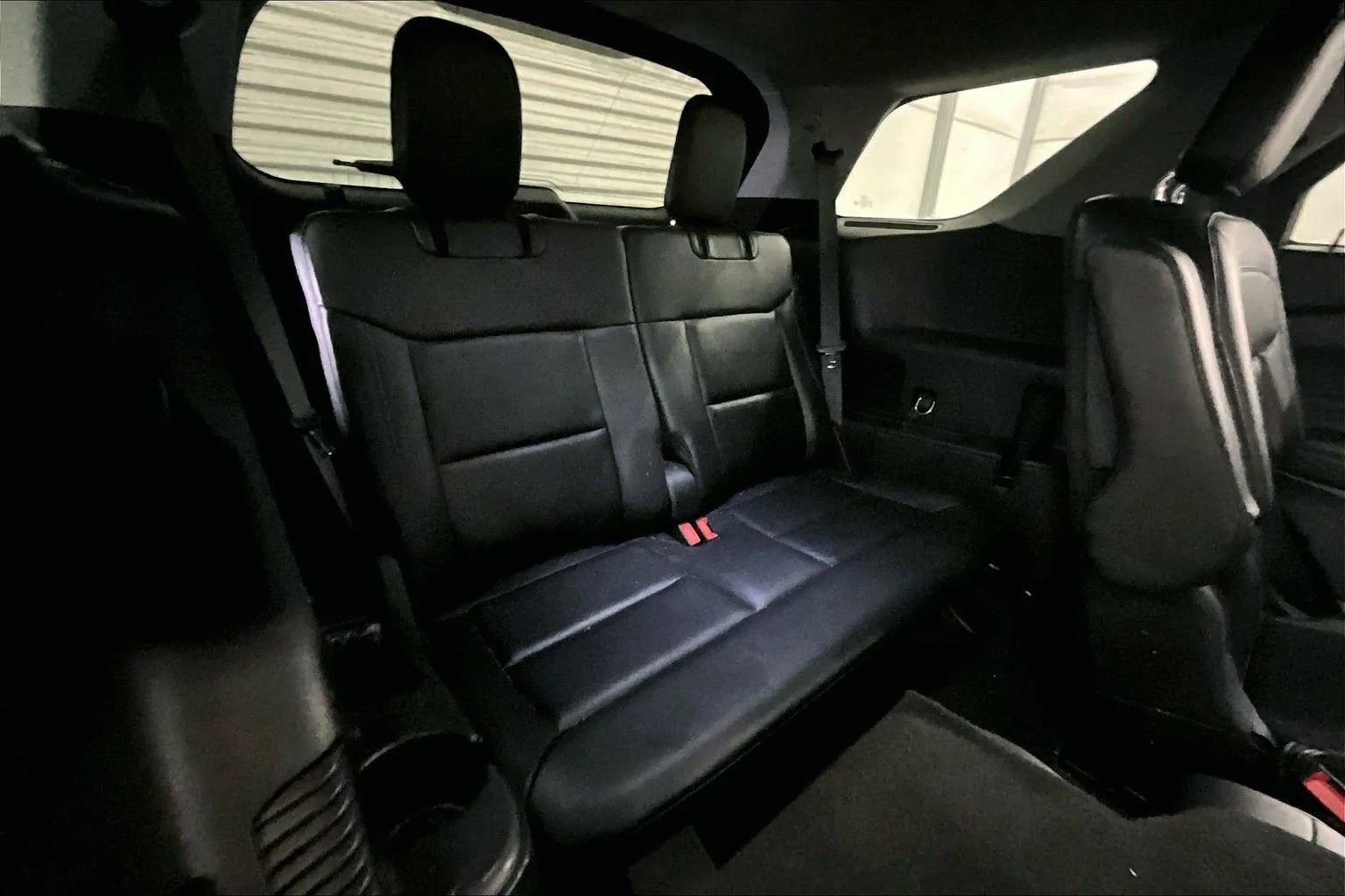 Certified 2022 Ford Explorer XLT w/ Equipment Group 202A image 27