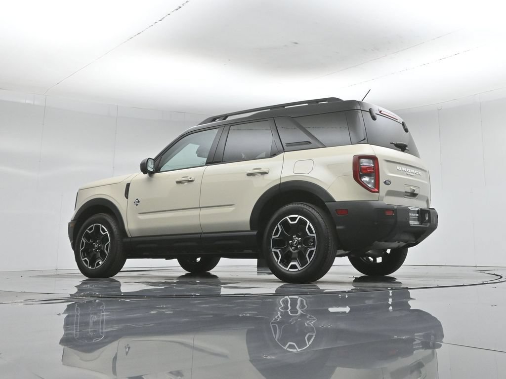 Certified 2025 Ford Bronco Sport Outer Banks w/ Outer Banks Tech Package+ AWD/4WD image 53
