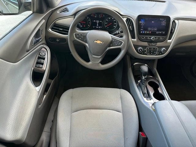 Used 2022 Chevrolet Malibu LT FWD image 12
