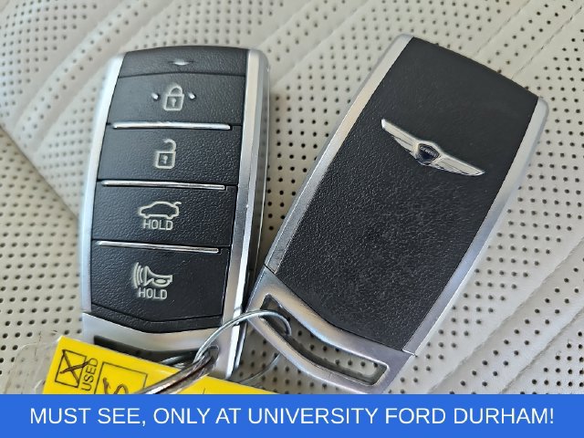 Used 2020 Genesis G90 3.3T Premium RWD image 34