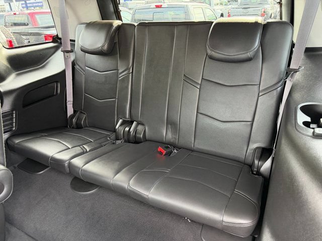 Used 2017 Cadillac Escalade Luxury AWD/4WD image 36