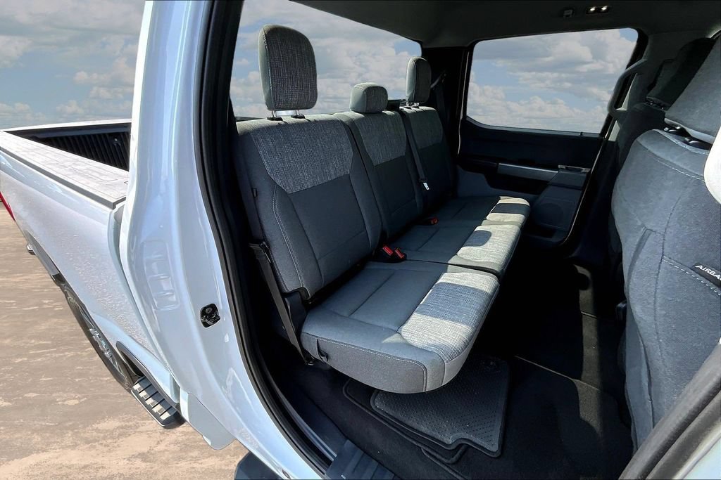 Certified 2025 Ford F250 XLT AWD/4WD image 28