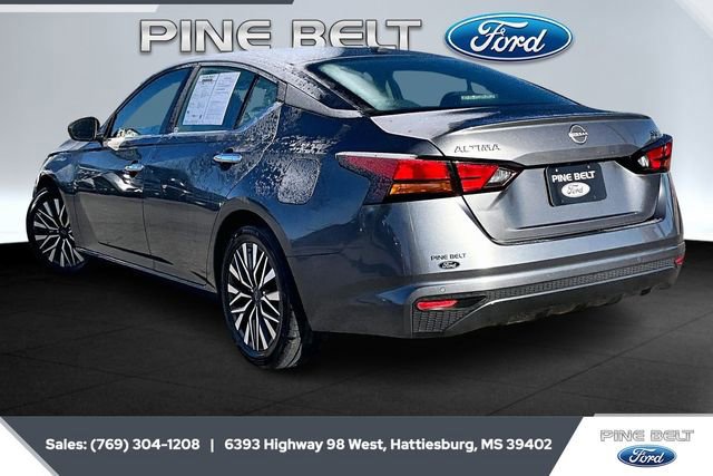 Used 2024 Nissan Altima 2.5 SV image 2