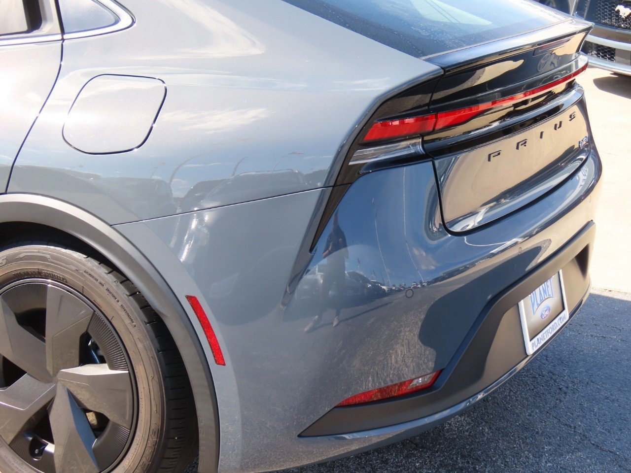 Used 2023 Toyota Prius LE image 16