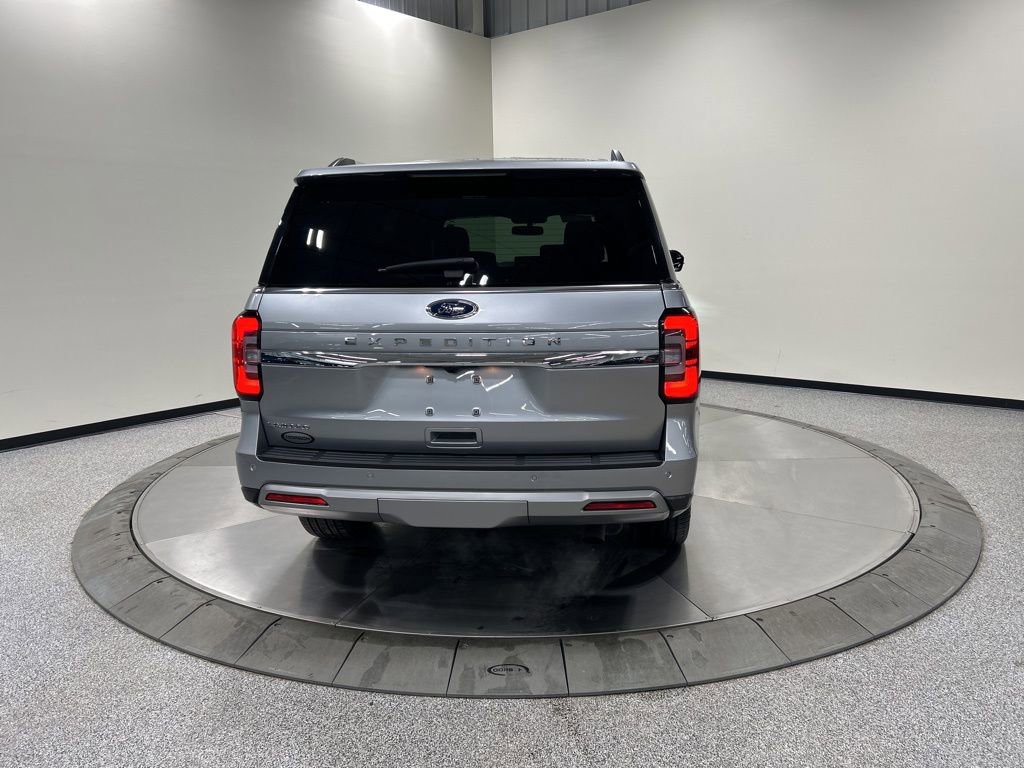Certified 2024 Ford Expedition Limited image 4
