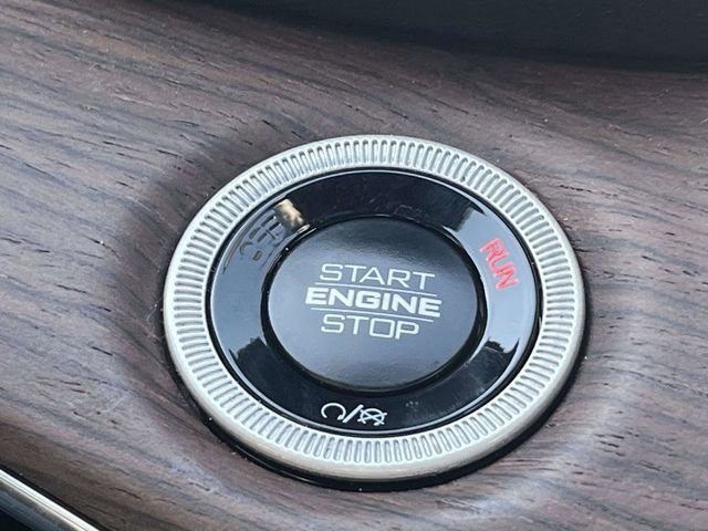 Used 2025 Jeep Grand Cherokee Summit image 22