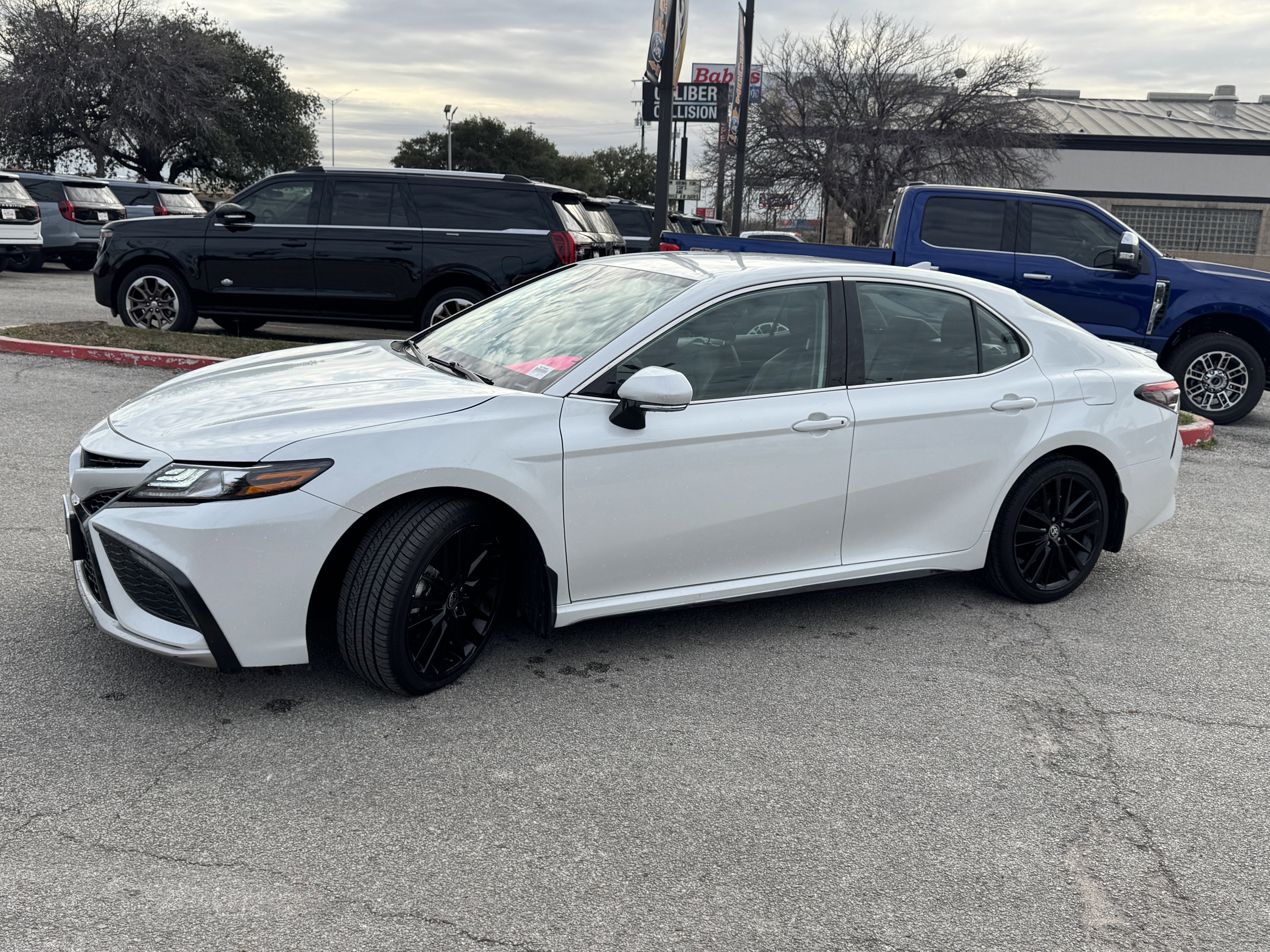 Used 2024 Toyota Camry XSE image 8