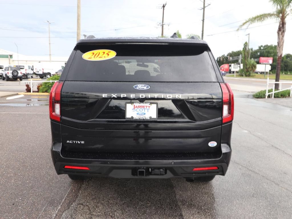 Certified 2025 Ford Expedition Active RWD image 13