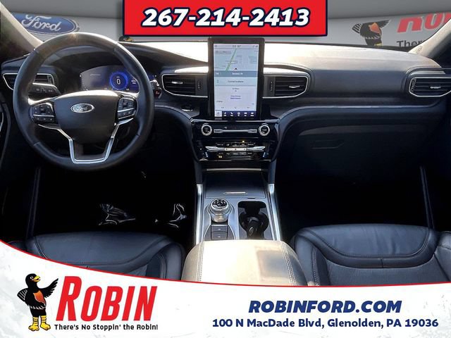 Certified 2024 Ford Explorer Platinum w/ Technology Package AWD/4WD image 9