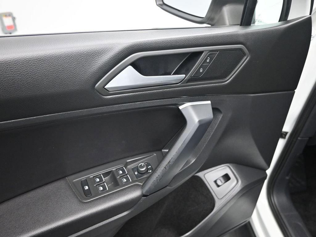 Used 2019 Volkswagen Tiguan SEL image 38