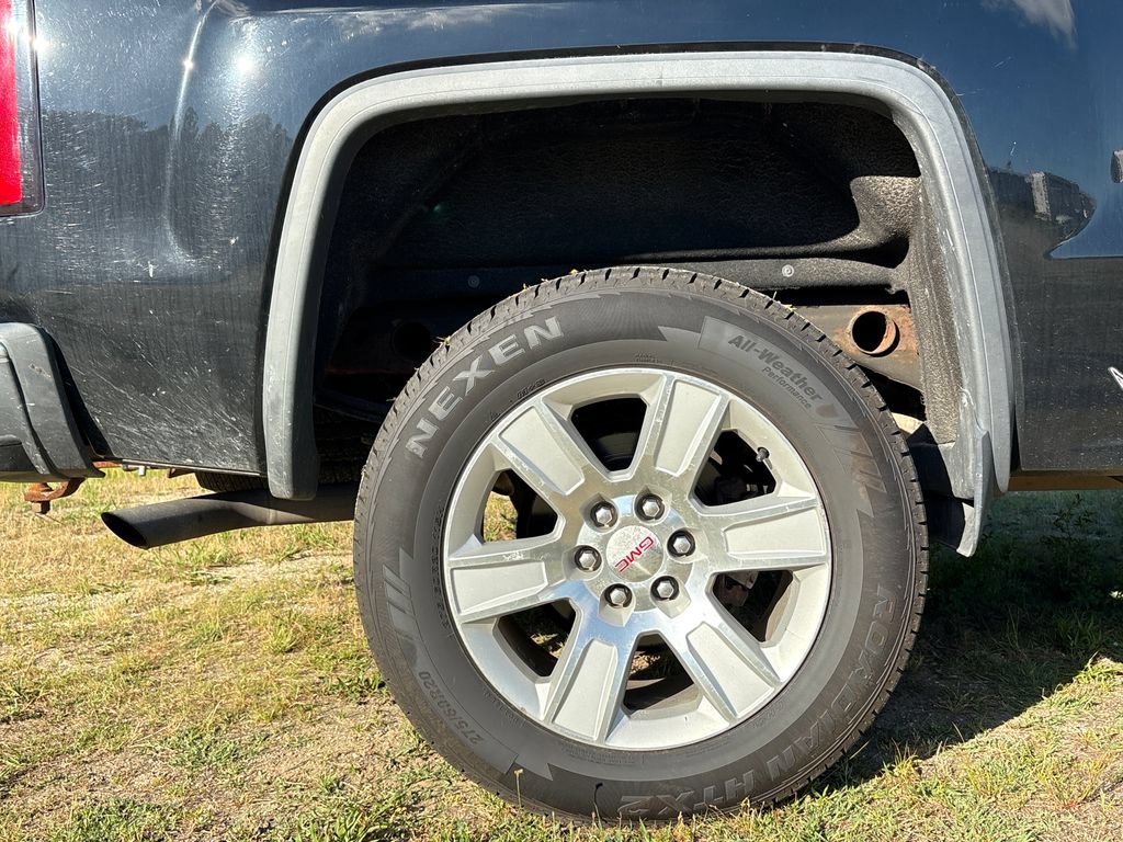 Used 2018 GMC Sierra 1500 SLE w/ SLE Value Package AWD/4WD image 11
