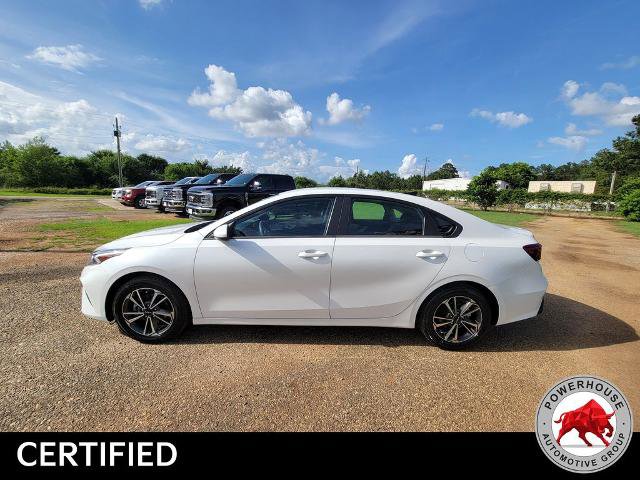 Used 2023 Kia Forte LXS FWD image 3