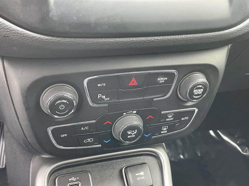 Used 2020 Jeep Compass Latitude w/ Safety & Security Group image 27