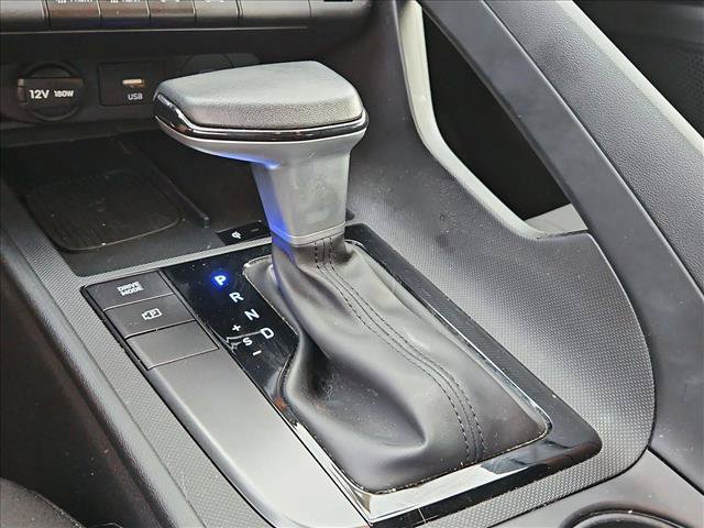 Used 2025 Hyundai Elantra Sport FWD image 9