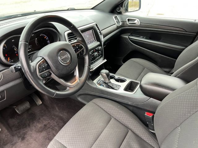 Used 2018 Jeep Grand Cherokee Laredo image 18