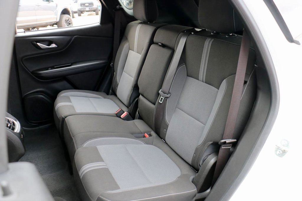 Used 2025 Chevrolet Blazer LT image 21