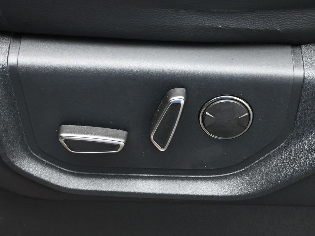 Certified 2020 Ford F150 Raptor w/ Equipment Group 801A Mid image 37