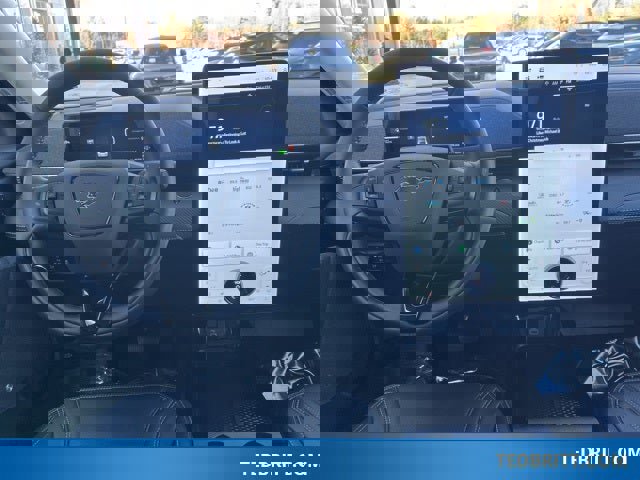 Certified 2025 Ford Mustang Mach-E Premium image 17