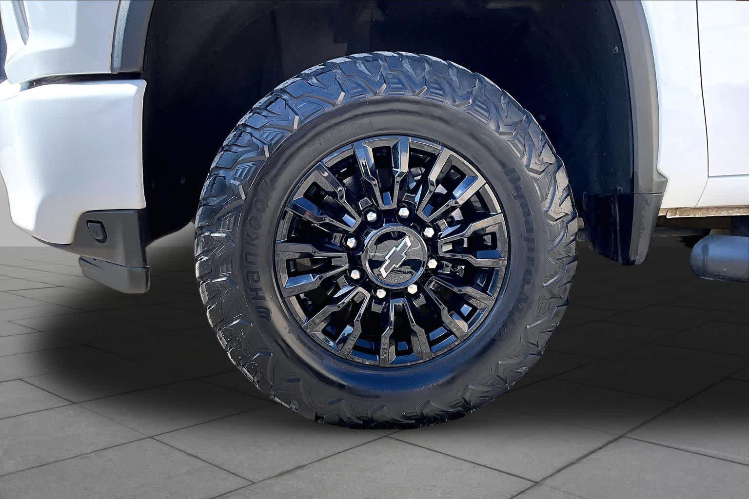 Used 2023 Chevrolet Silverado 2500 LTZ w/ LTZ Plus Package AWD/4WD image 13