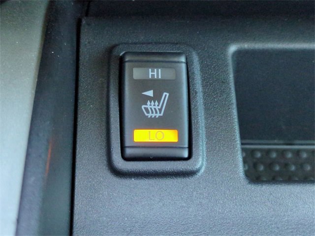 Used 2024 Nissan Titan SV w/ SV Convenience Package image 22