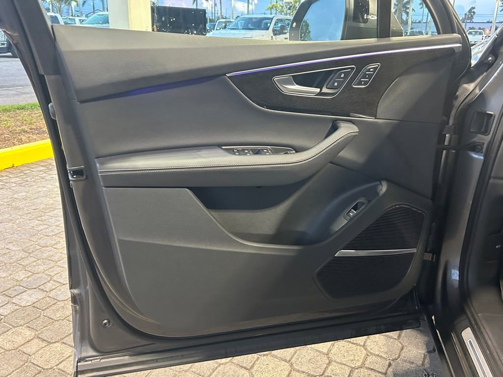 Used 2025 Audi Q7 2.0T Premium Plus w/ Premium Plus Package image 36