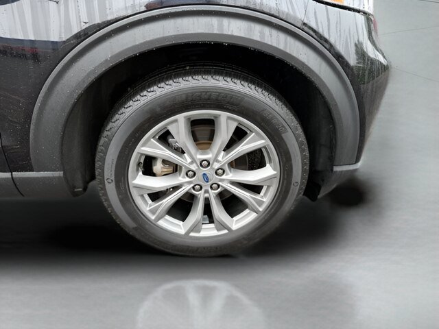 Certified 2023 Ford Explorer XLT w/ Equipment Group 202A AWD/4WD image 28