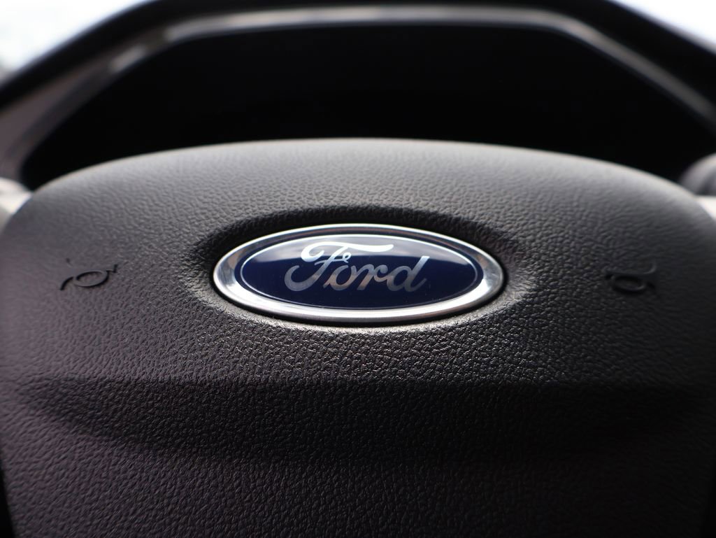 Certified 2025 Ford Escape ST-Line AWD/4WD image 27