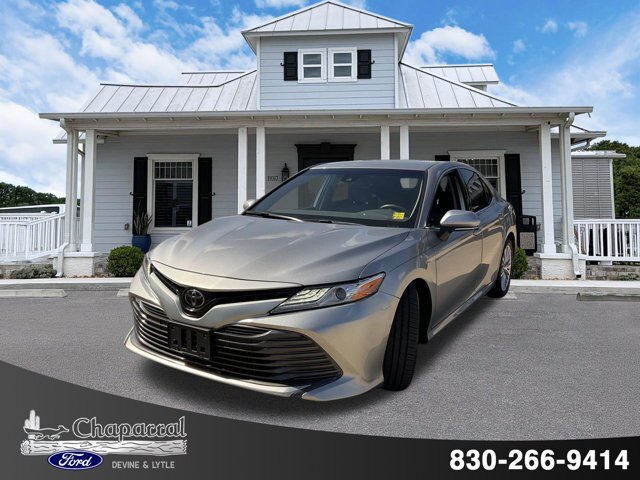 Used 2019 Toyota Camry XLE FWD image 2