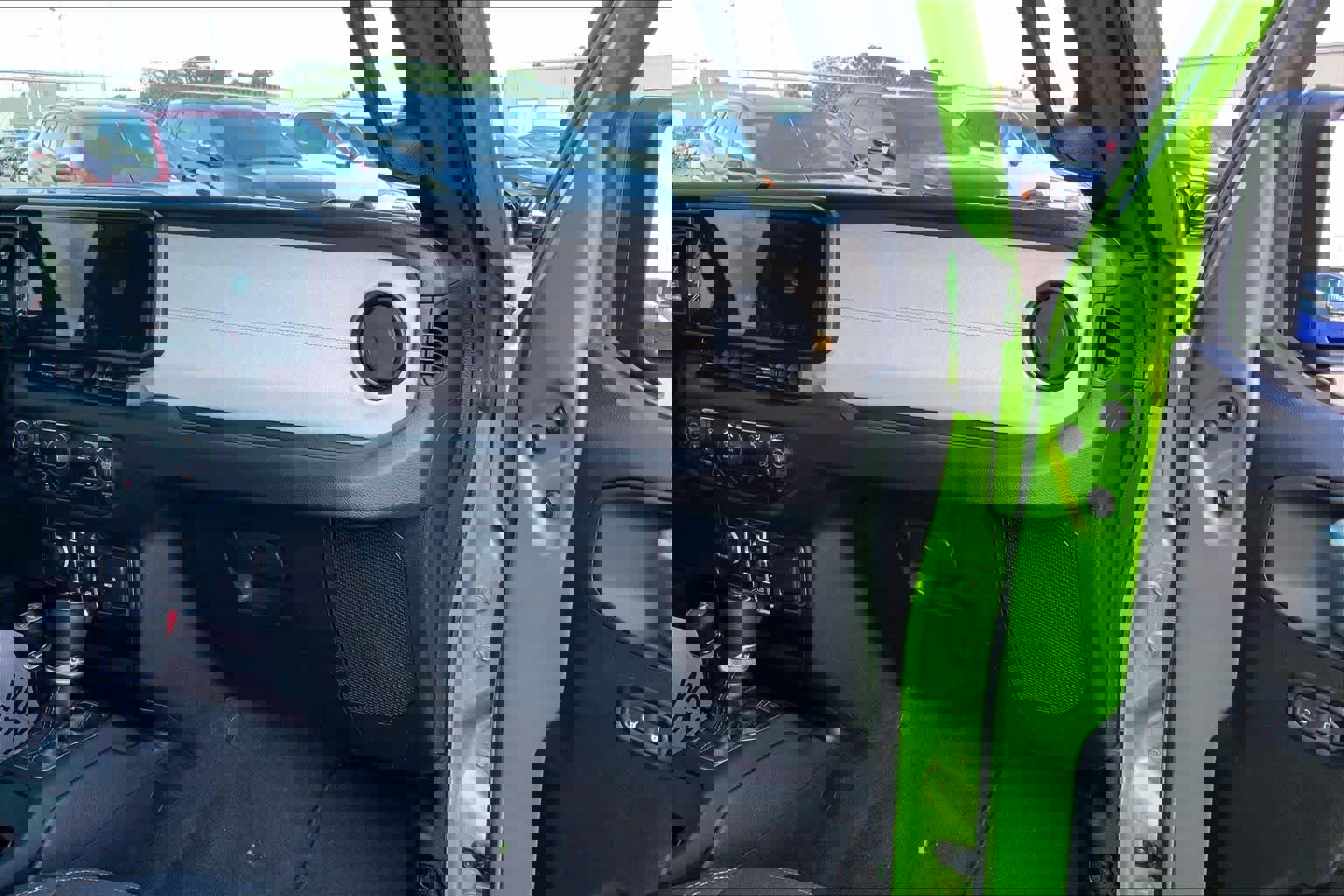 Used 2025 Jeep Wrangler Sport S image 17