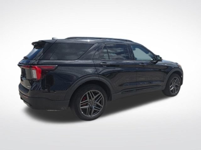 Certified 2025 Ford Explorer ST-Line w/ ST-Line Street Pack AWD/4WD image 3