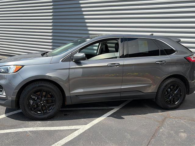 Certified 2024 Ford Edge SEL w/ Convenience Package AWD/4WD image 2