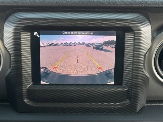 Used 2022 Jeep Gladiator Willys image 17