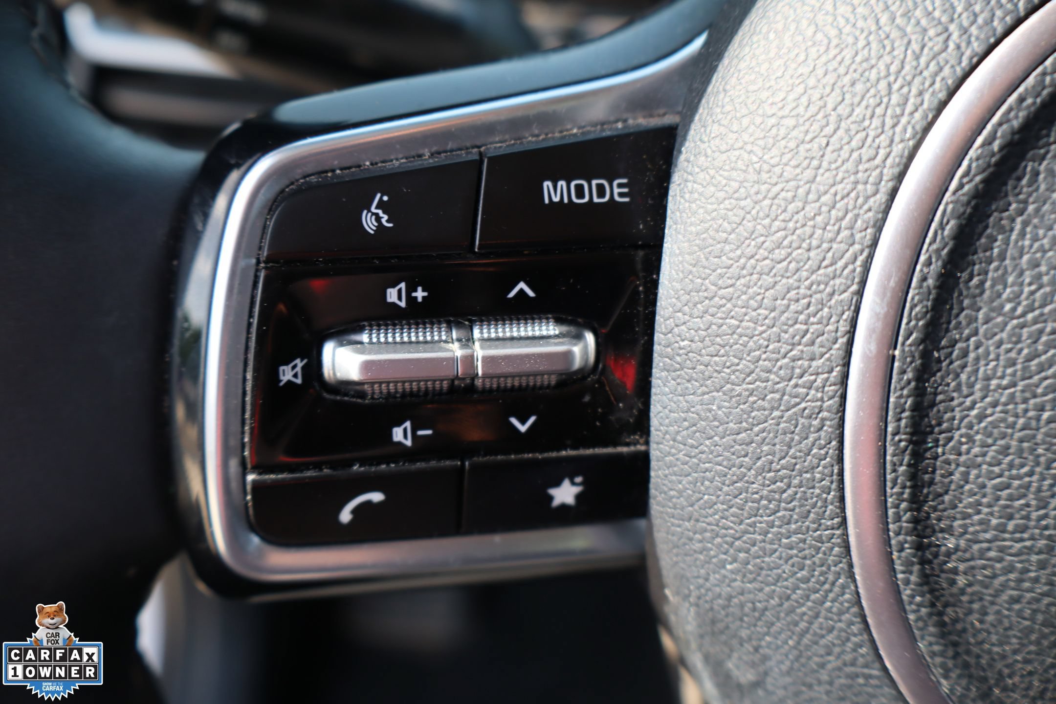 Used 2025 Kia Sorento S FWD image 15