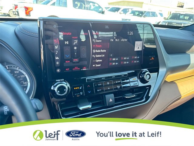 Used 2022 Toyota Highlander Platinum image 16