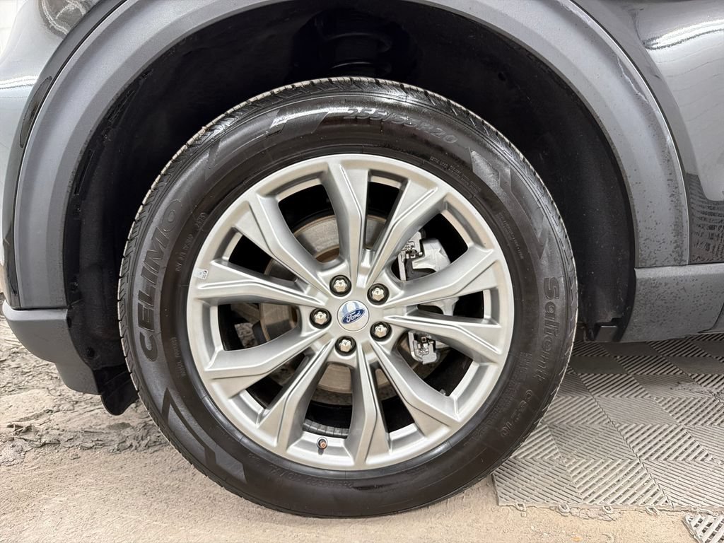Certified 2023 Ford Explorer Limited AWD/4WD image 13