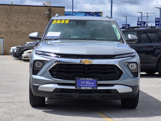 Used 2025 Chevrolet TrailBlazer LT AWD/4WD image 9