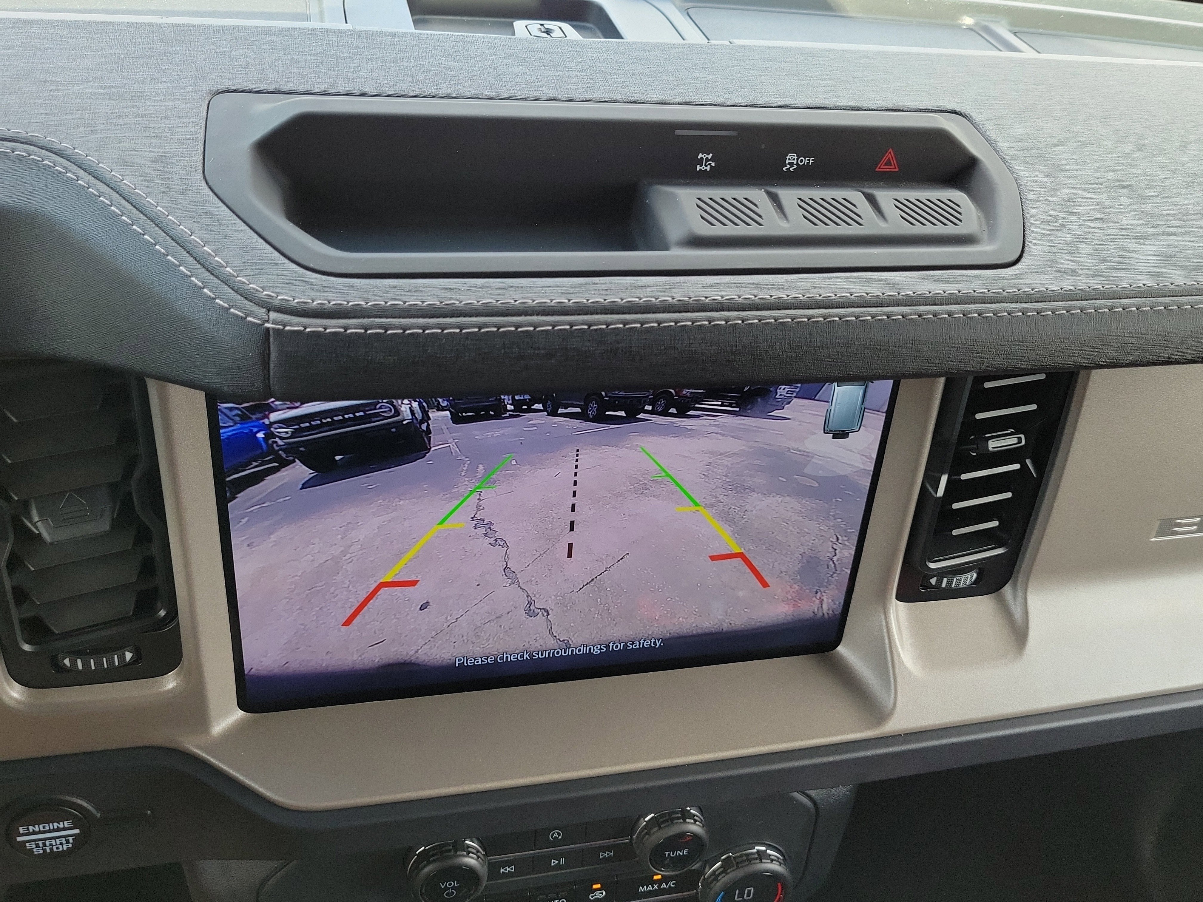 Certified 2025 Ford Bronco Outer Banks AWD/4WD image 24