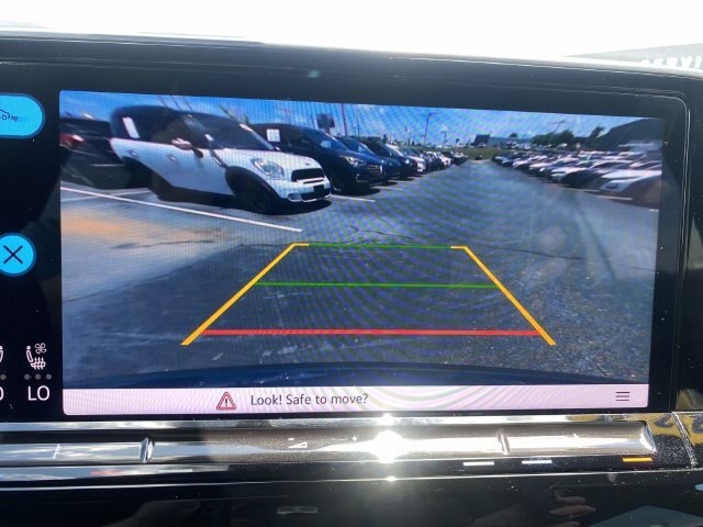 Used 2024 Volkswagen Atlas Cross Sport SE FWD image 25