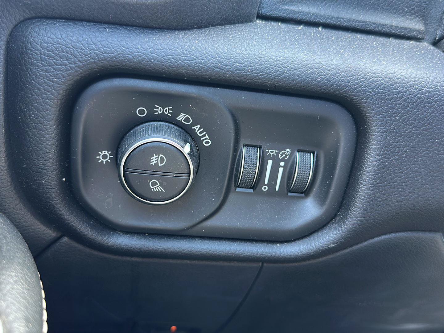 Used 2022 RAM 2500 Laramie AWD/4WD image 22