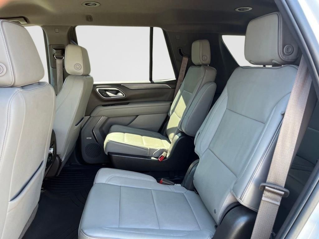 Used 2023 GMC Yukon SLT AWD/4WD image 12