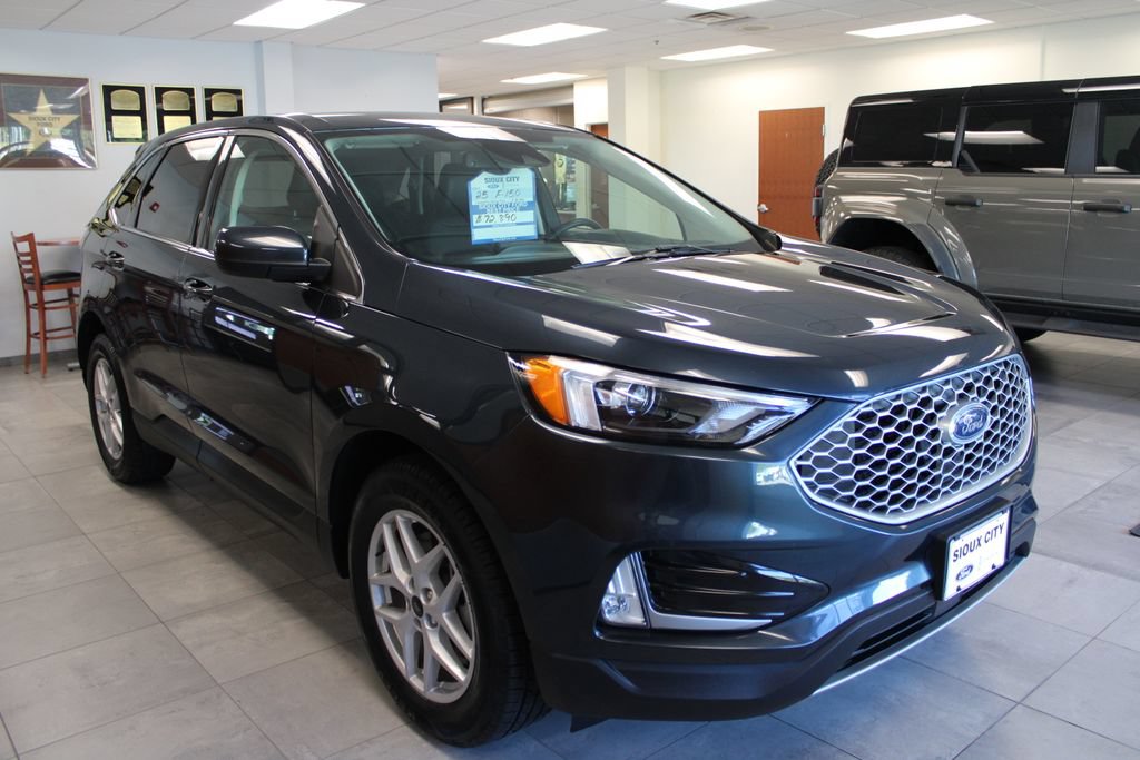 Certified 2023 Ford Edge SEL w/ Convenience Package AWD/4WD image 7