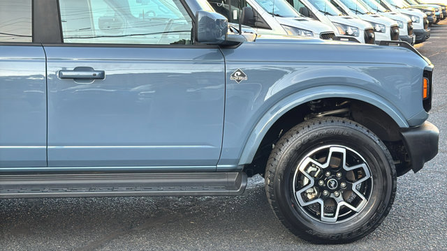 Certified 2025 Ford Bronco Outer Banks AWD/4WD image 5